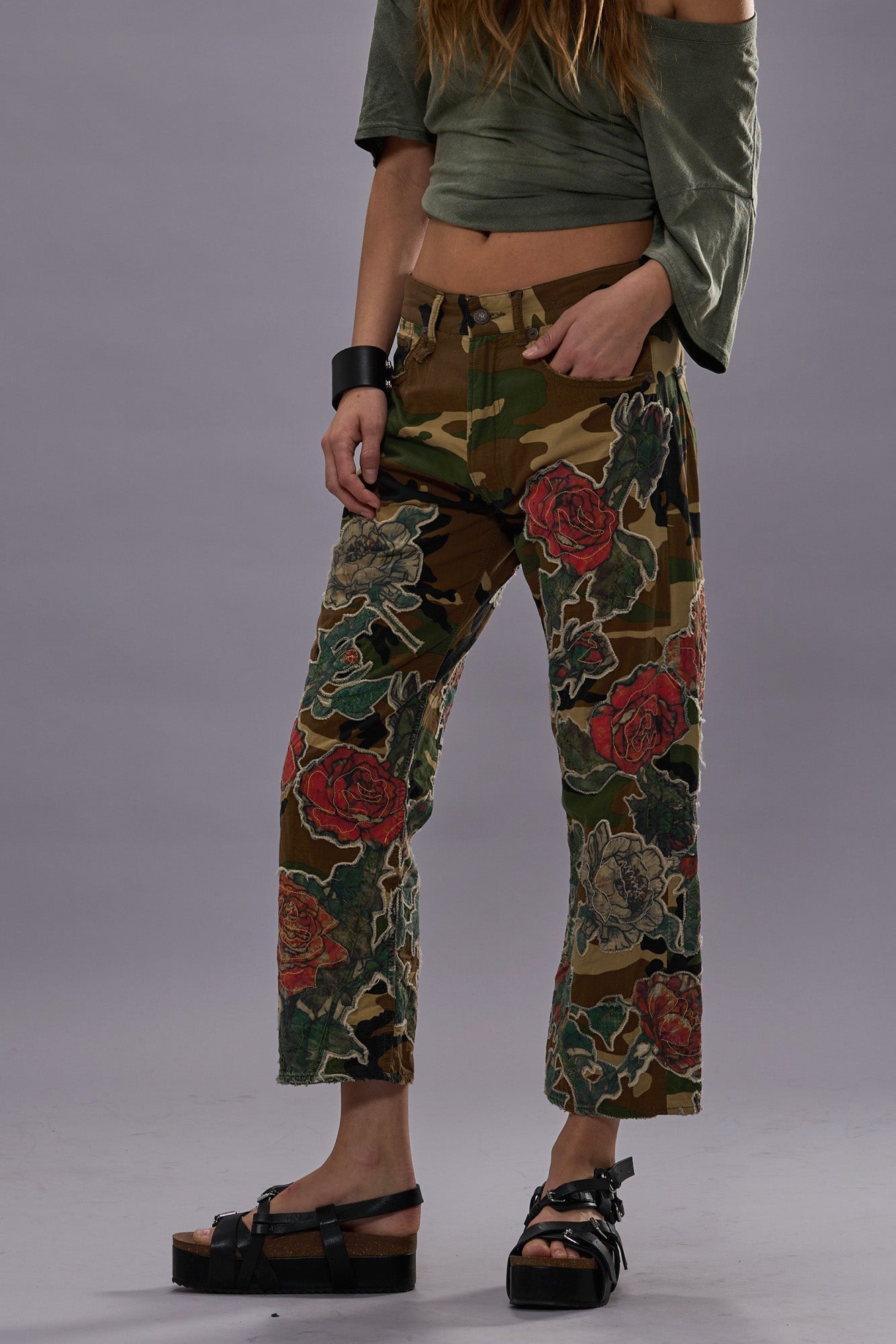 X-BOYFRIEND - ROSE APPLIQUE CAMO - R13